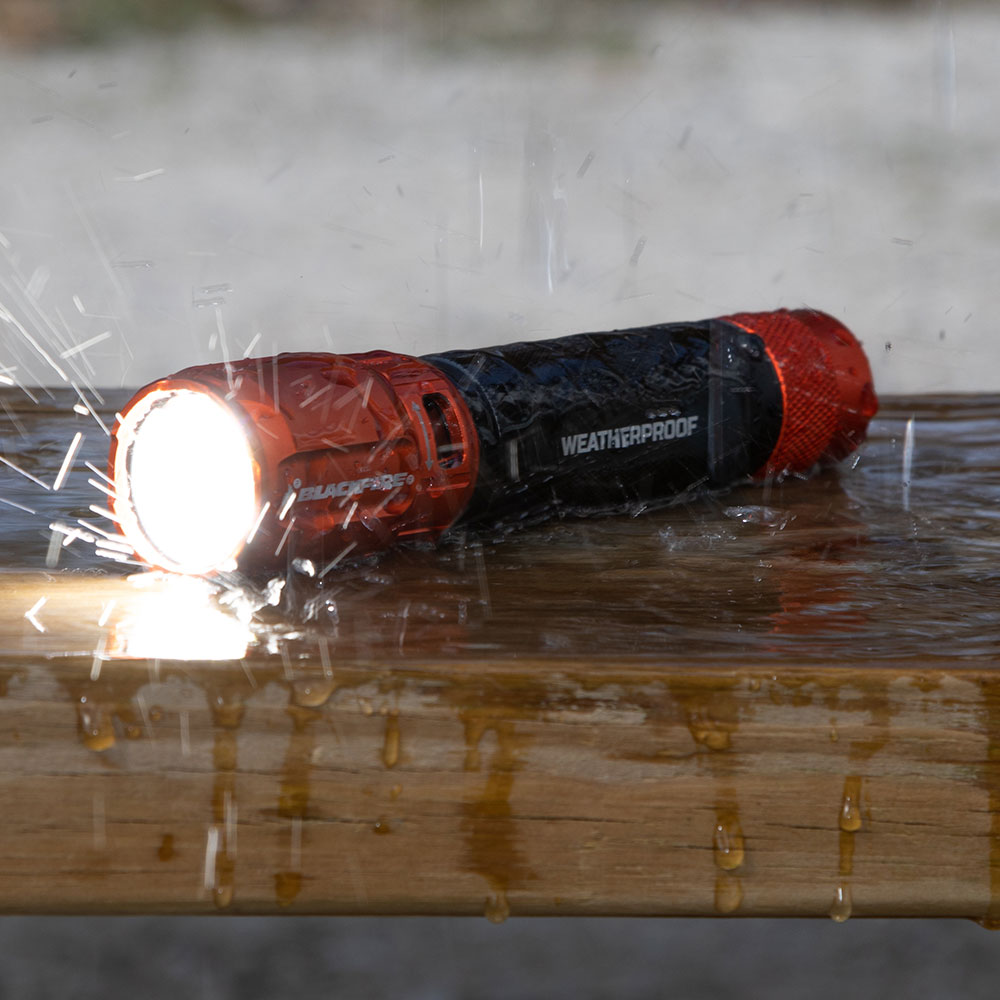 Rechargeable Weatherproof 2-Color 1000 Lumen Flashlight